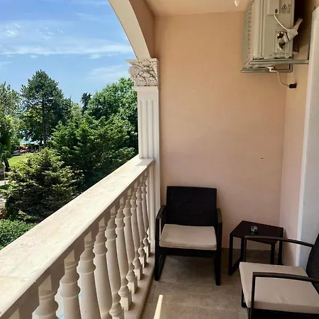 Valencia Gardens Luxurious